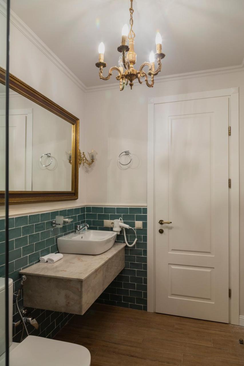 Omart Hotel - Gallery Тбилиси Екстериор снимка